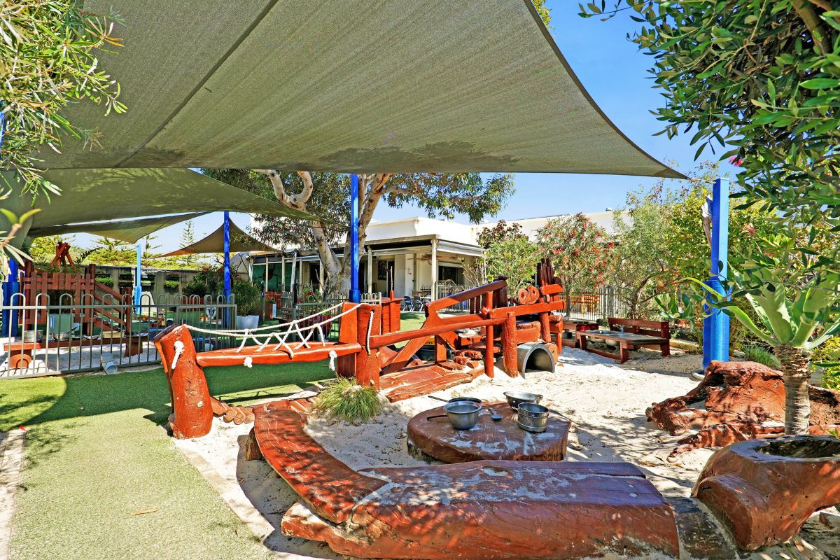 childcare nature play garden and sandpit at mindarie keys early learning centre